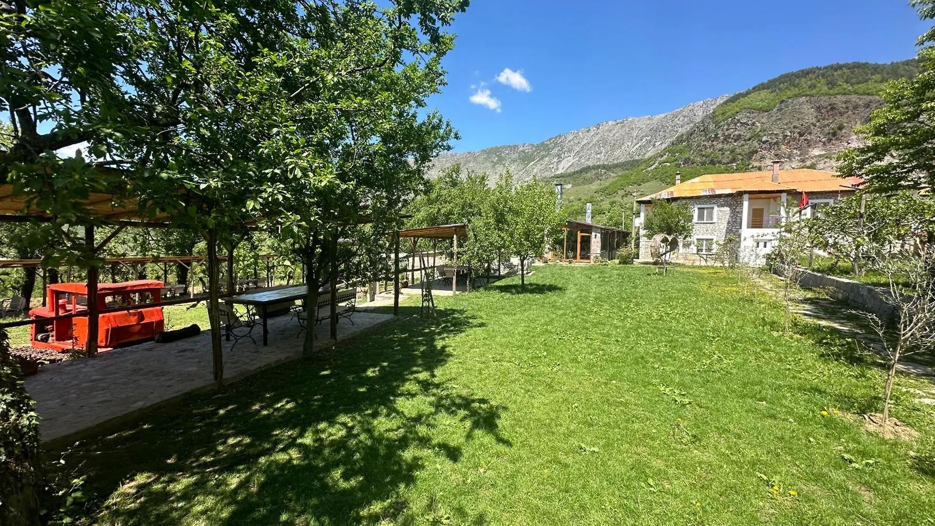 Lodge Vila Disha Tirana Albanië